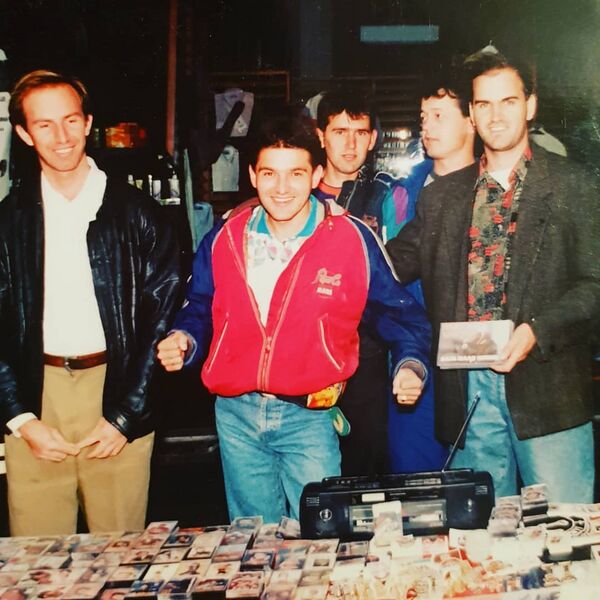 File:Stand sa kasetama u Knez Mihajlovoj Kad je izasao najprodavaniji album u istoriji Srpske muzike 1992 godina.jpg